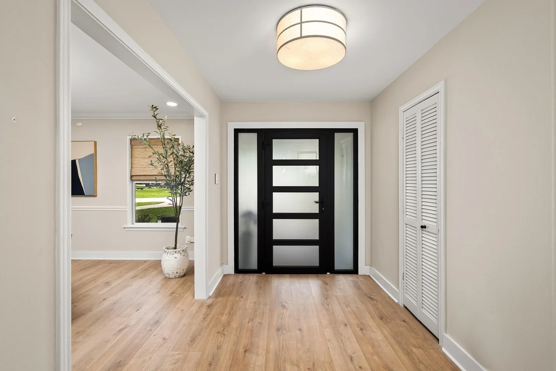 Photo of 938 Magdalene Drive