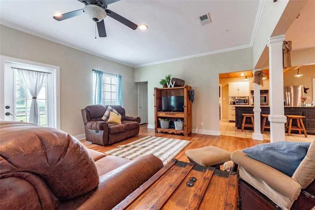Photo of 830 Lily Lane