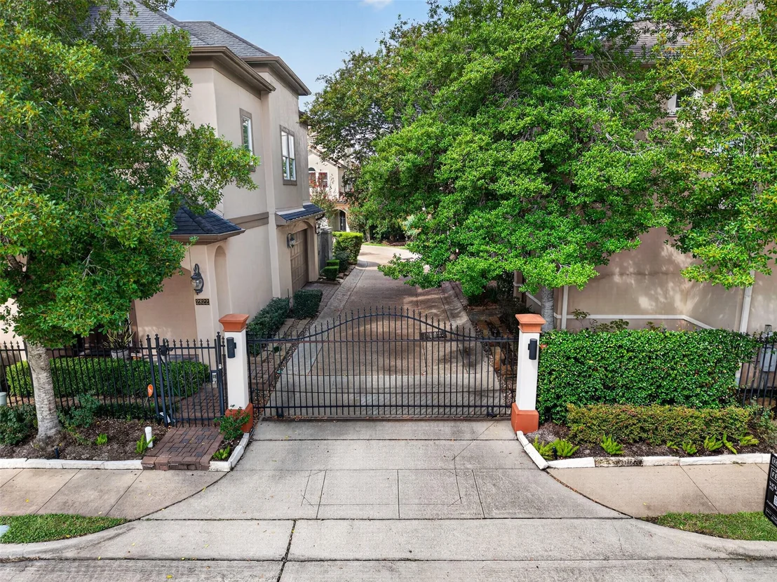 Photo of 2816 Mcculloch Circle