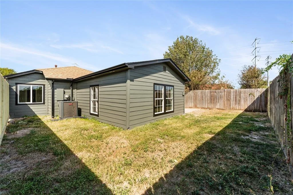 Photo of 6250 Foxhunter Road