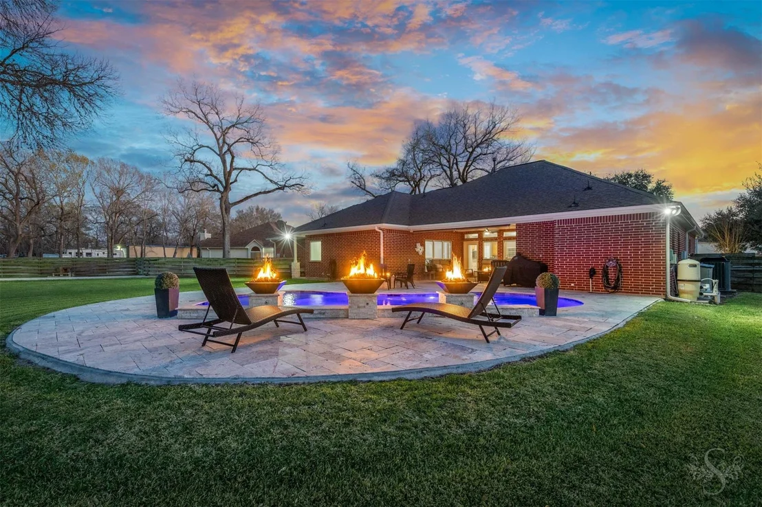 Photo of 3635 River Bend Drive