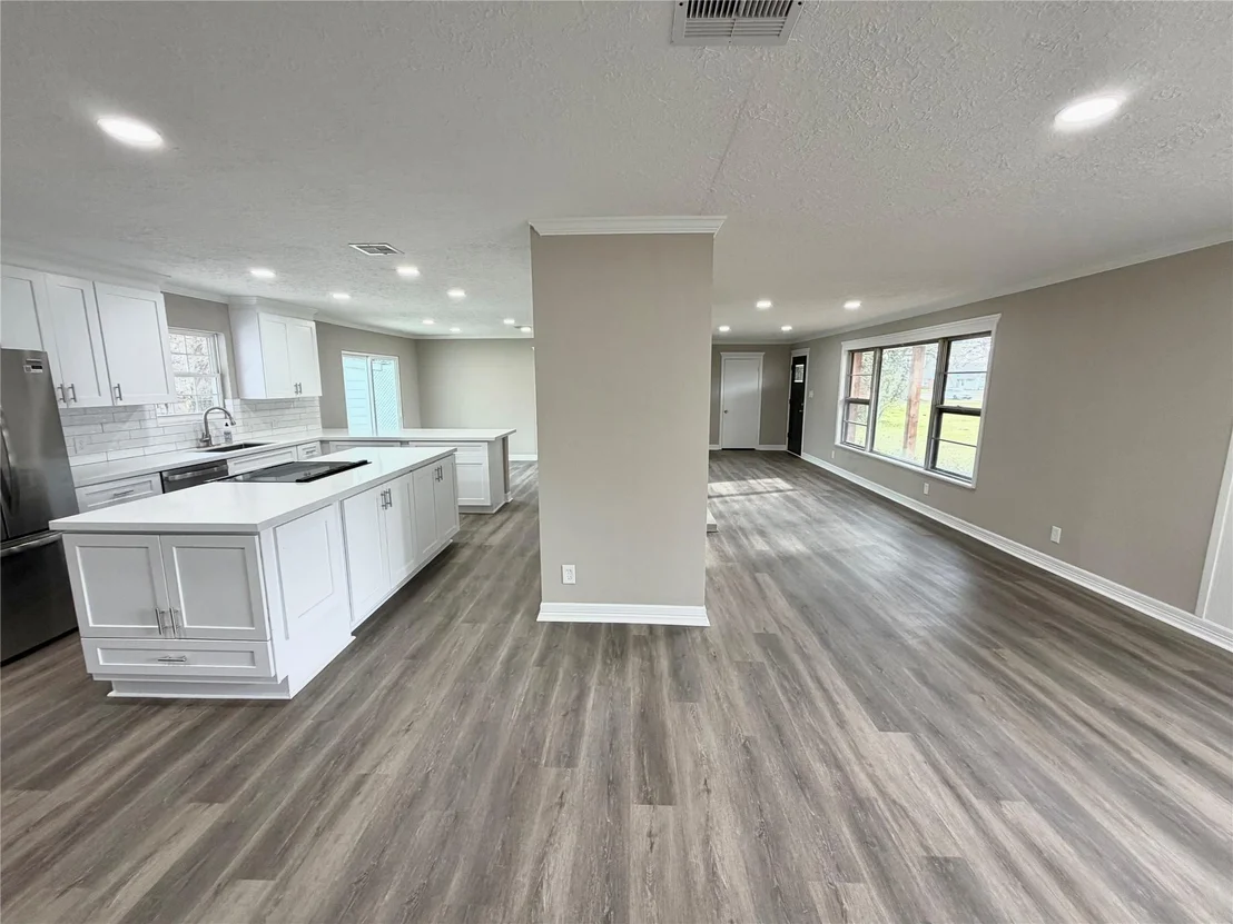 Photo of 306 Oak Drive