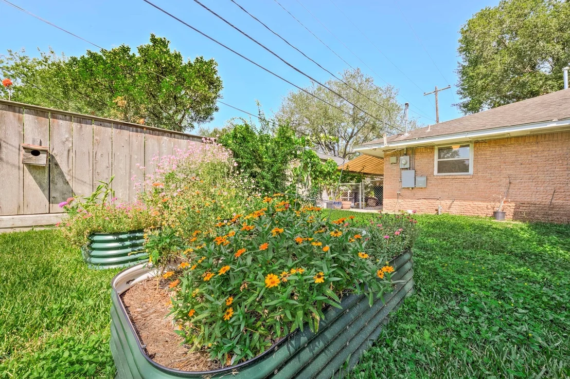 Photo of 8927 Rockhurst Drive