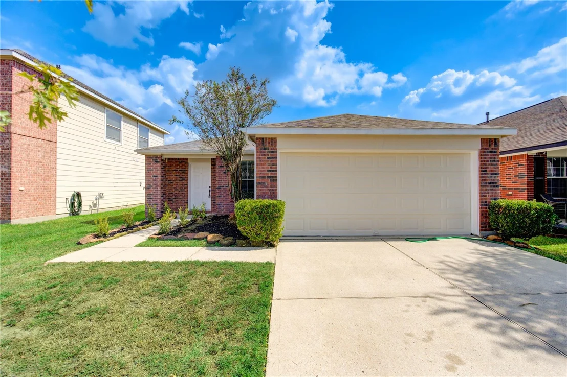 Photo of 1827 Cold River Drive