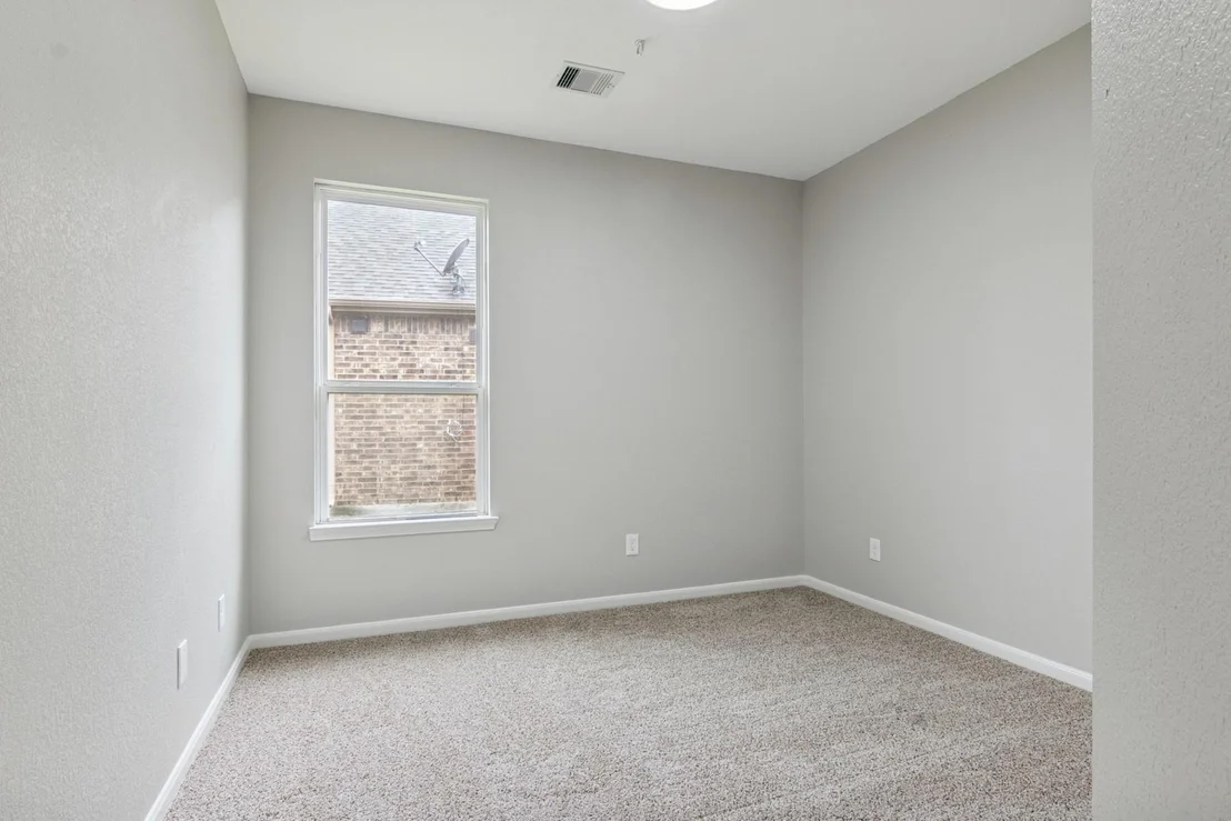 Photo of 5927 Rivergrove Bend Drive