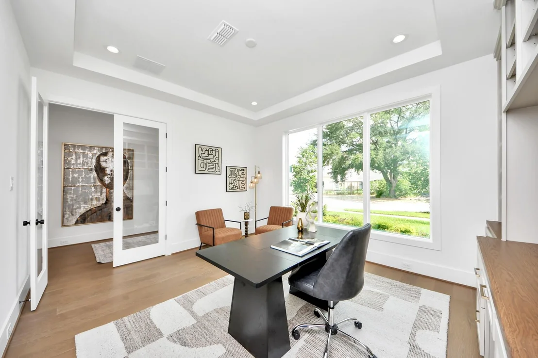Photo of 1721 Chantilly Lane