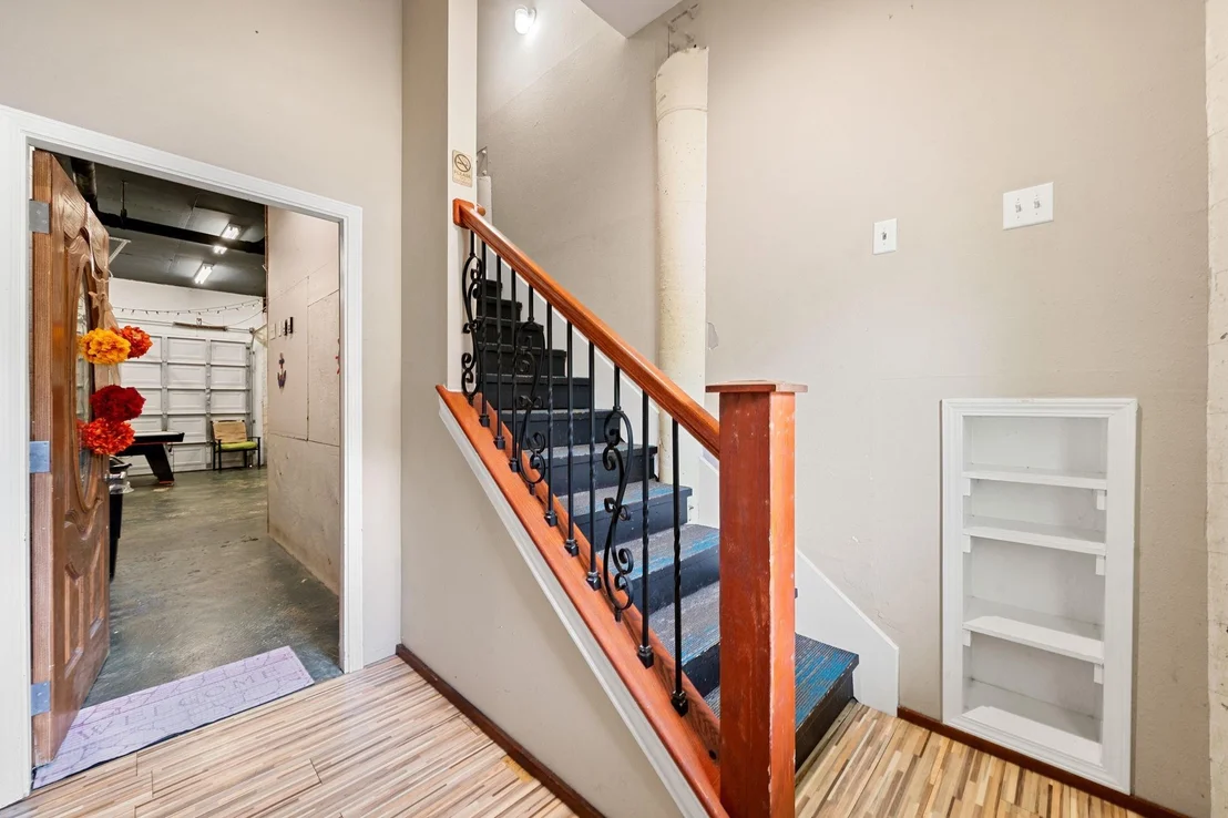 Photo of 814 Hall Avenue