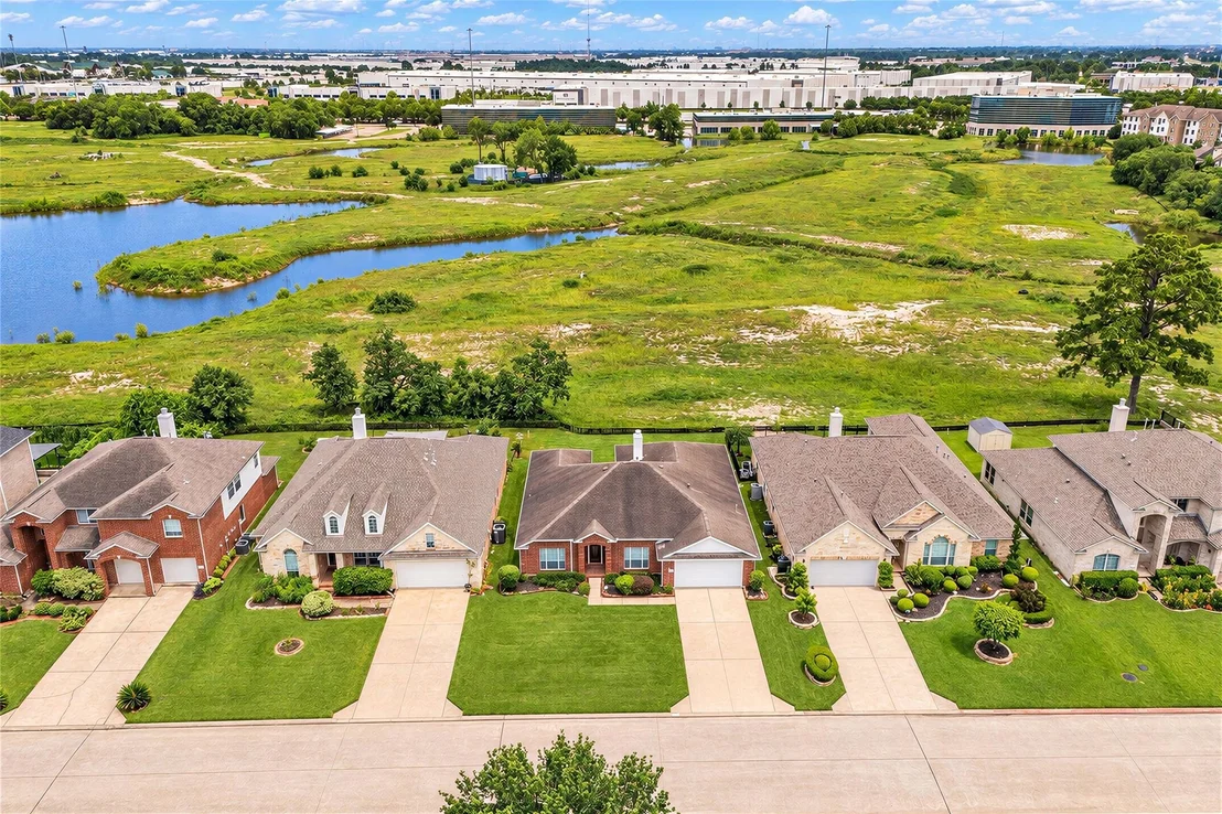 Photo of 7727 Heron Lakes Drive