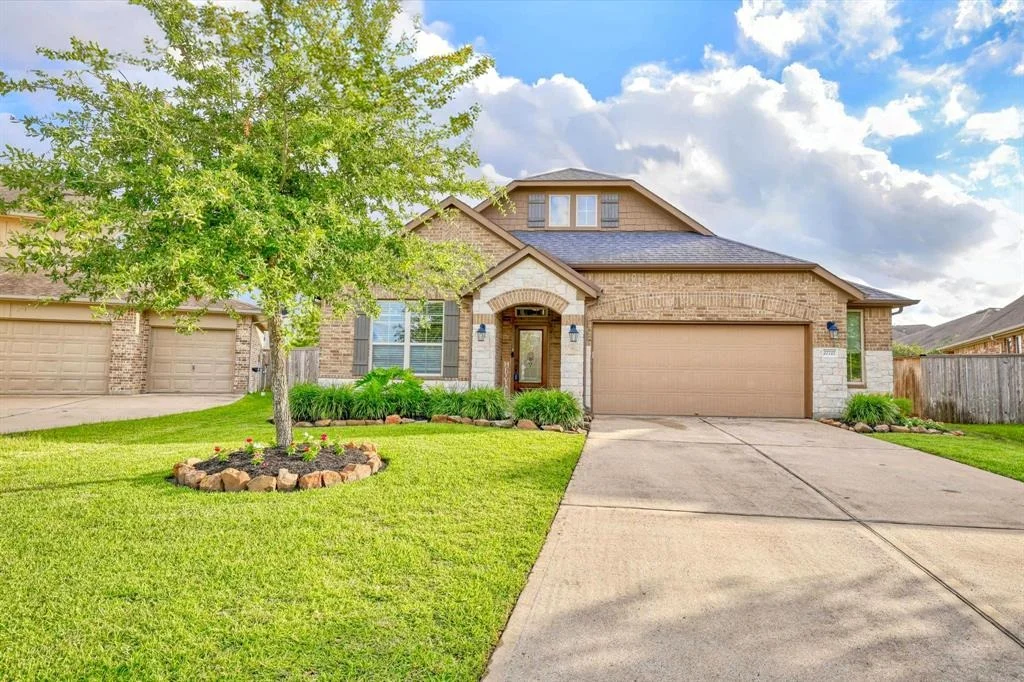 Photo of 27727 Gracefield Lane