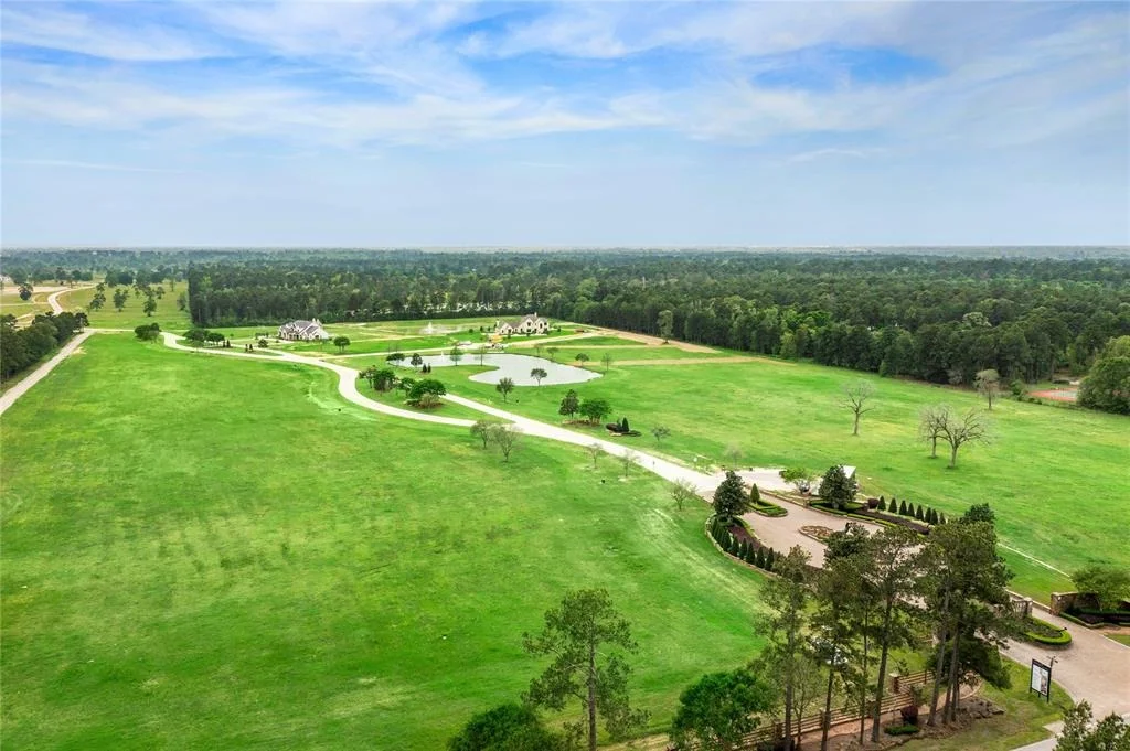 Photo of 2017 Stallion Lakes Avenue