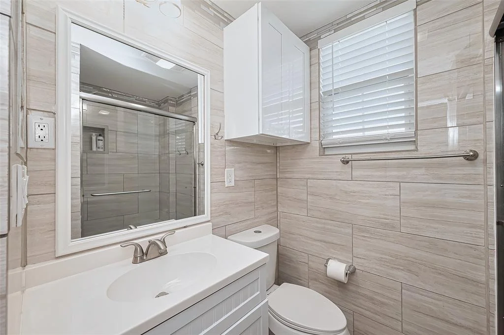 Photo of 210 Sampan Drive