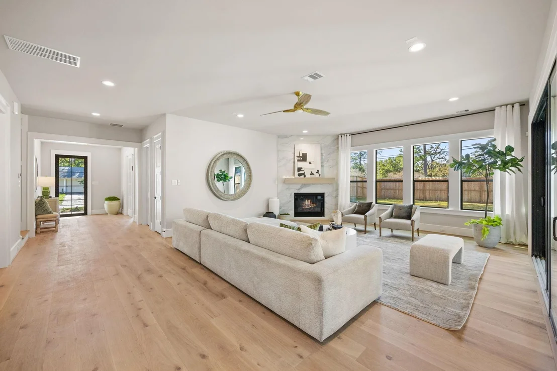 Photo of 4902 Oak Forest Drive