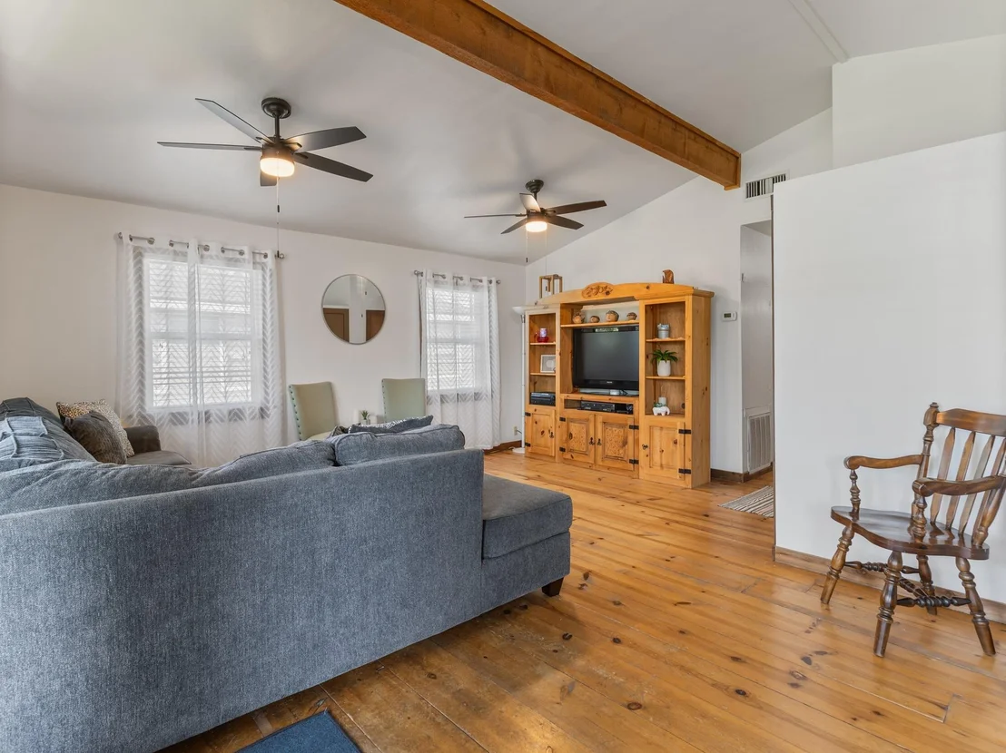 Photo of 1225 Private Road 652