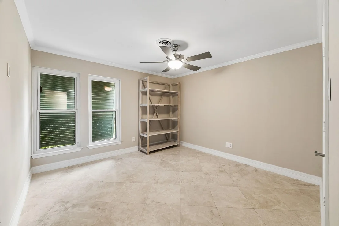 Photo of 9534 Beverlyhill Street
