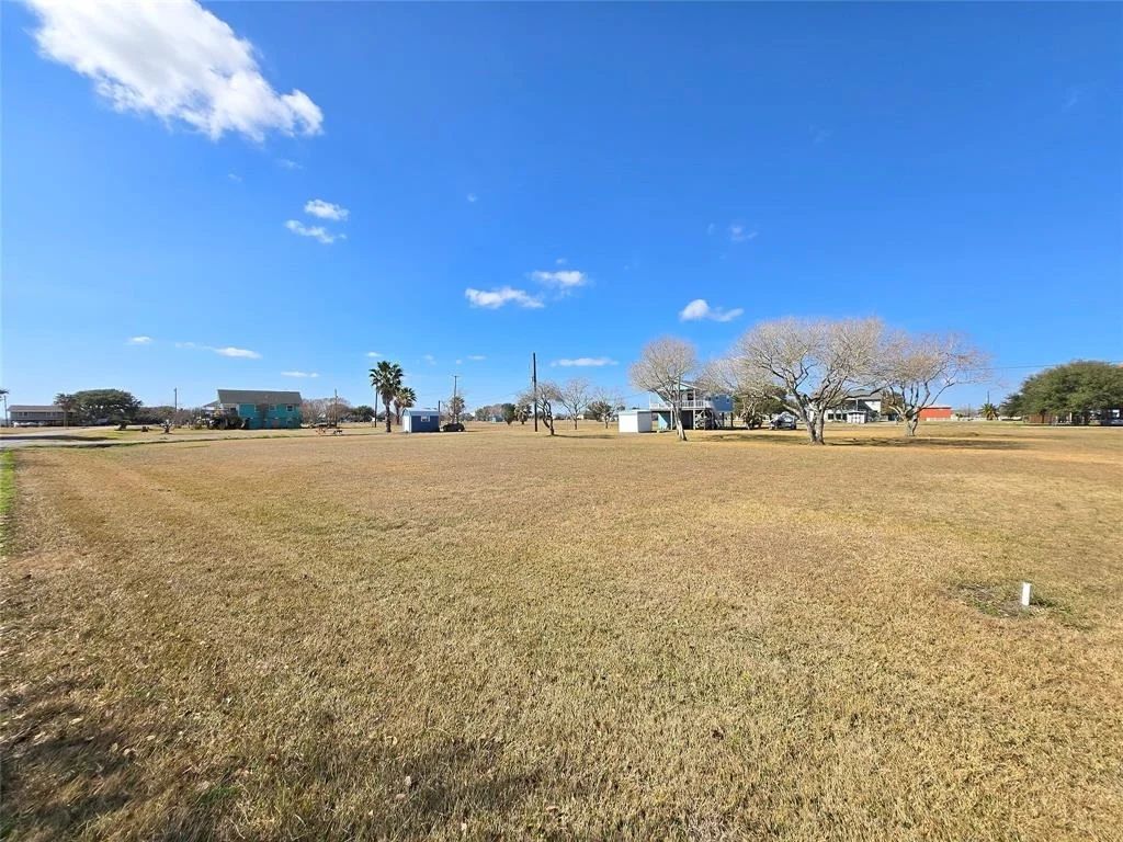 Photo of 937 Bayview Drive