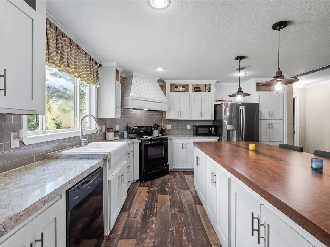 Photo of 11197 Artic Circle