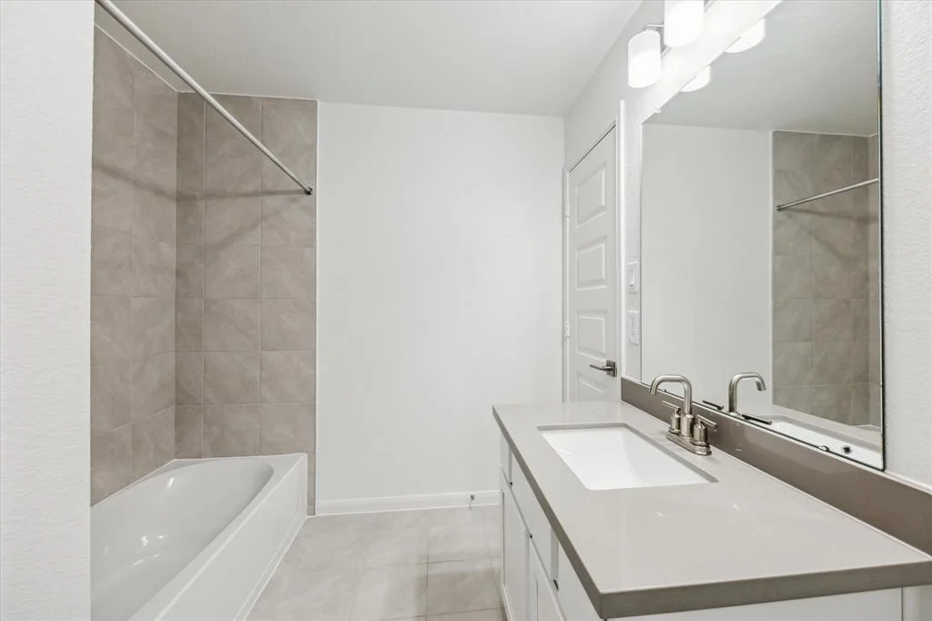 Photo of 4033 Edgewater Terrace Lane