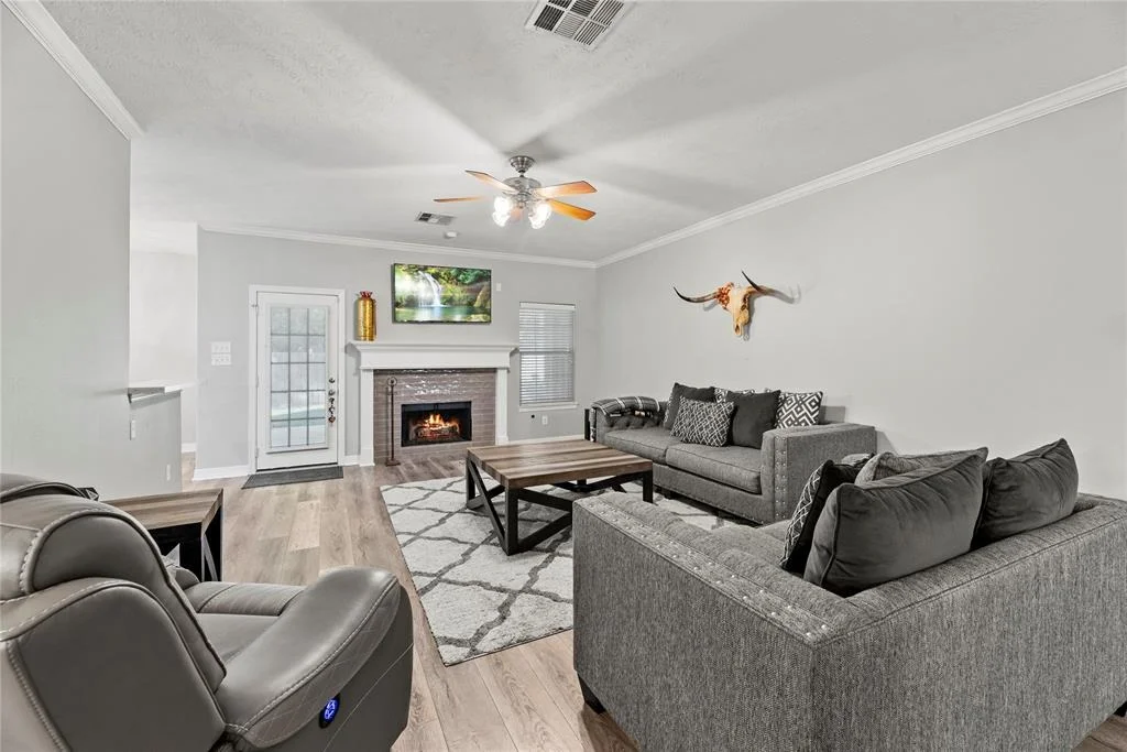 Photo of 2409 Deercreek Circle