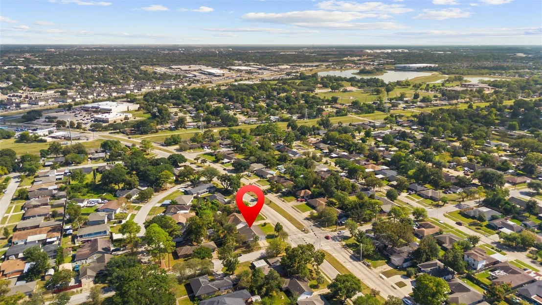 Photo of 539 Edgebrook Drive