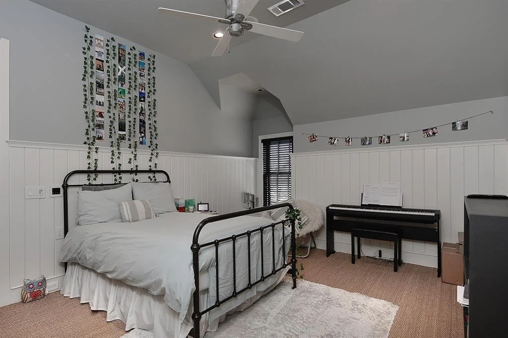 Photo of 46 E Bay Boulevard