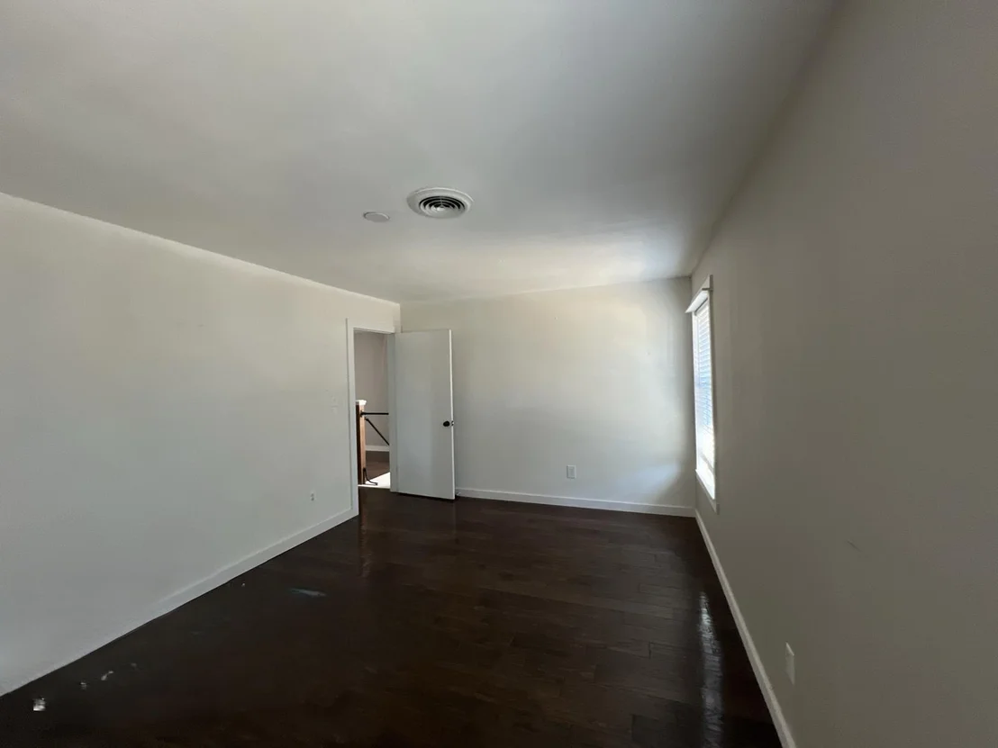 Photo of 676 Ravensworth Drive