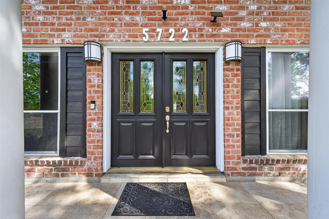 Photo of 5722 Arncliffe Drive