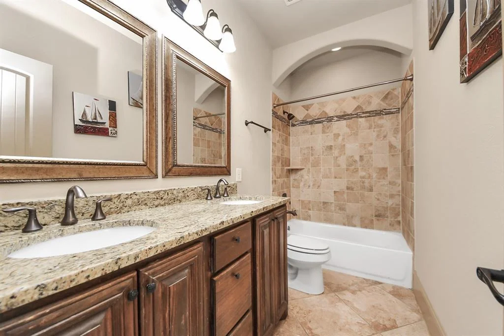 Photo of 6051 Woodview Drive
