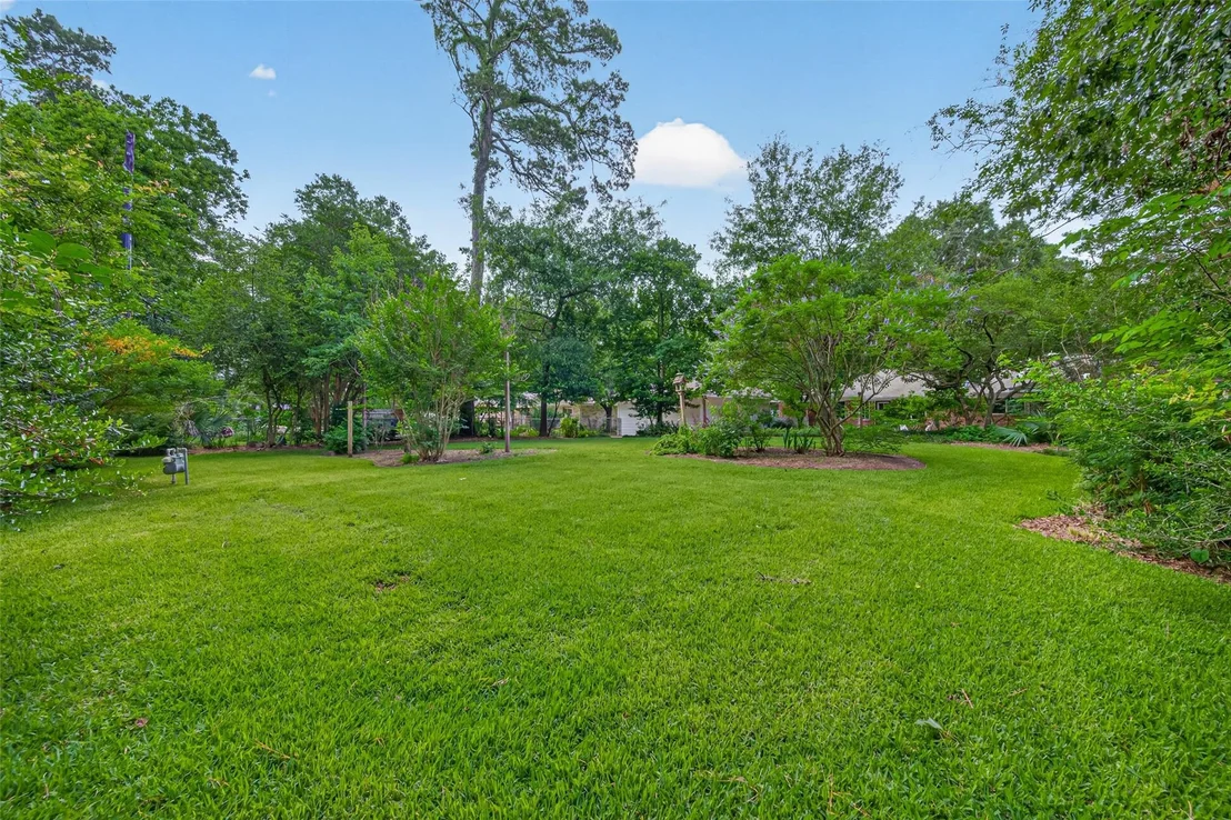 Photo of 247 Castlewood Drive