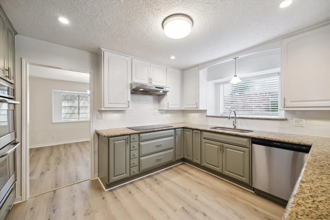 Photo of 25402 Lynbriar Lane