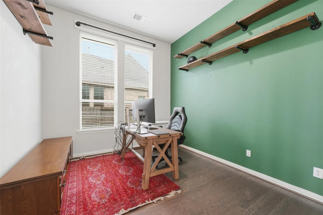Photo of 28007 Castle Park Lane