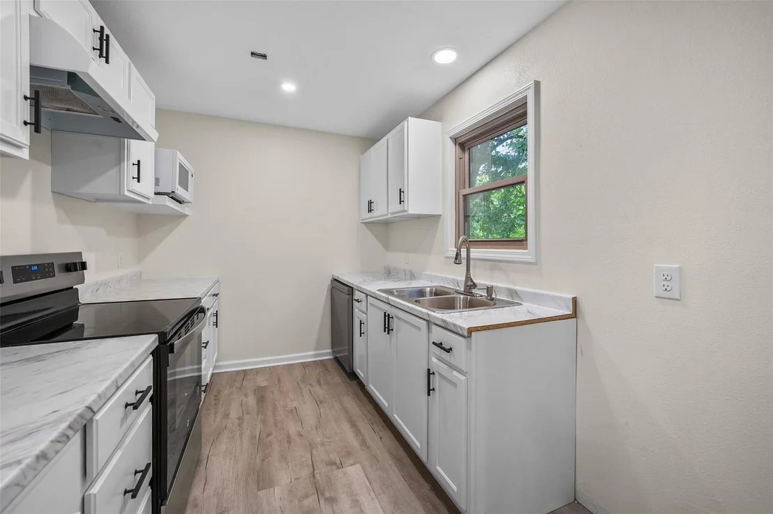 Photo of 725 Lafayette Street