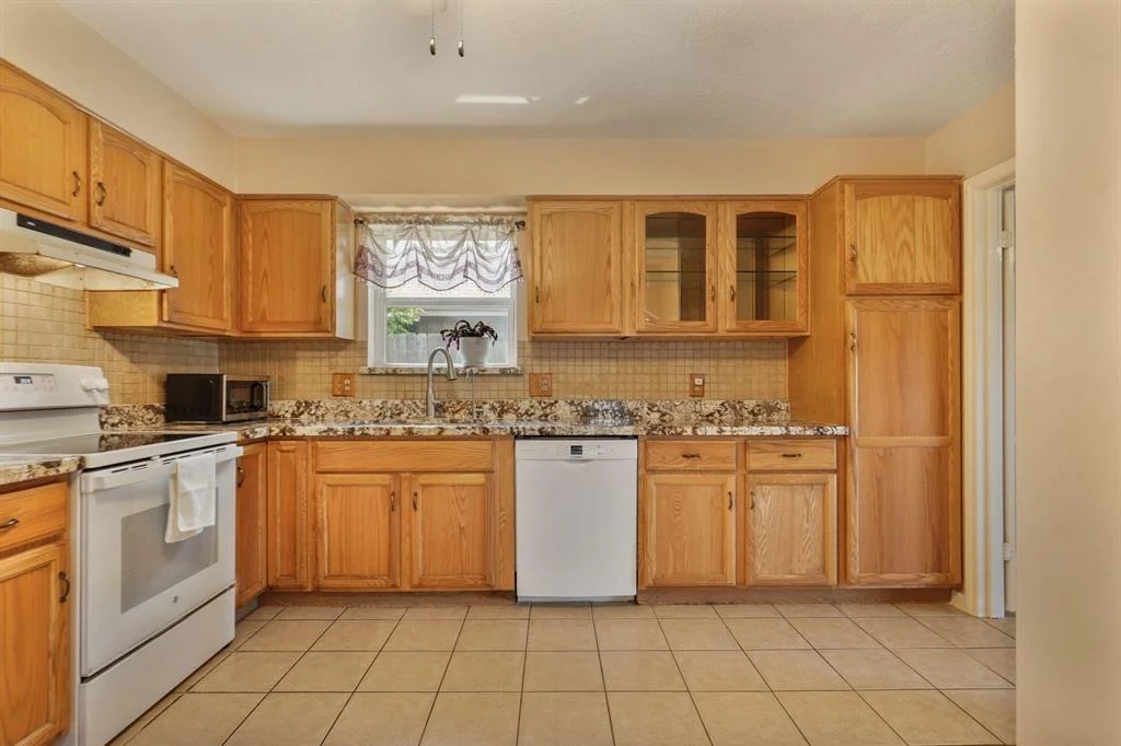 Photo of 14115 Wickersham Lane