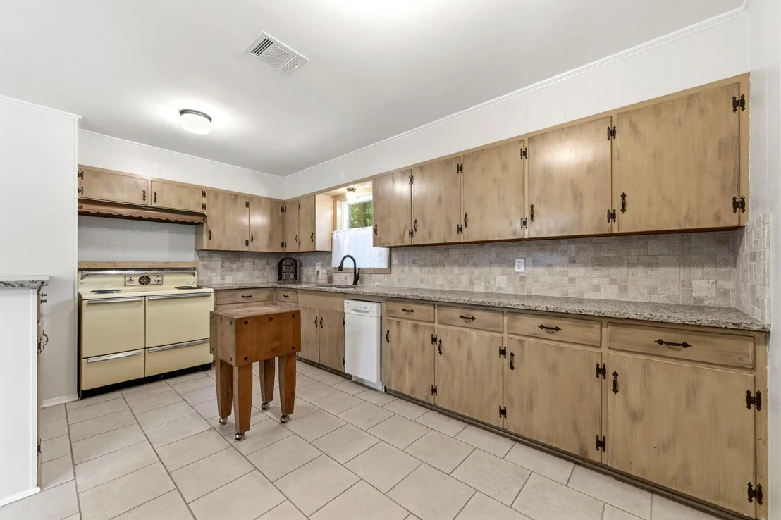 Photo of 8330 Elm