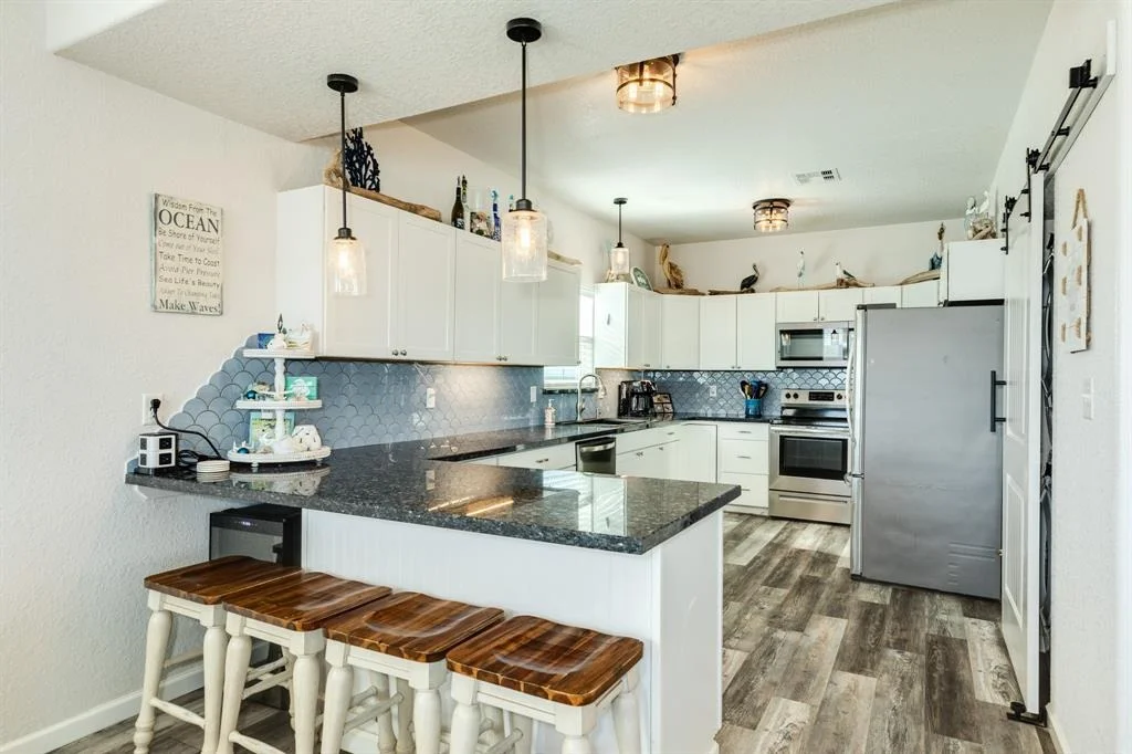 Photo of 2930 Bluewater Highway