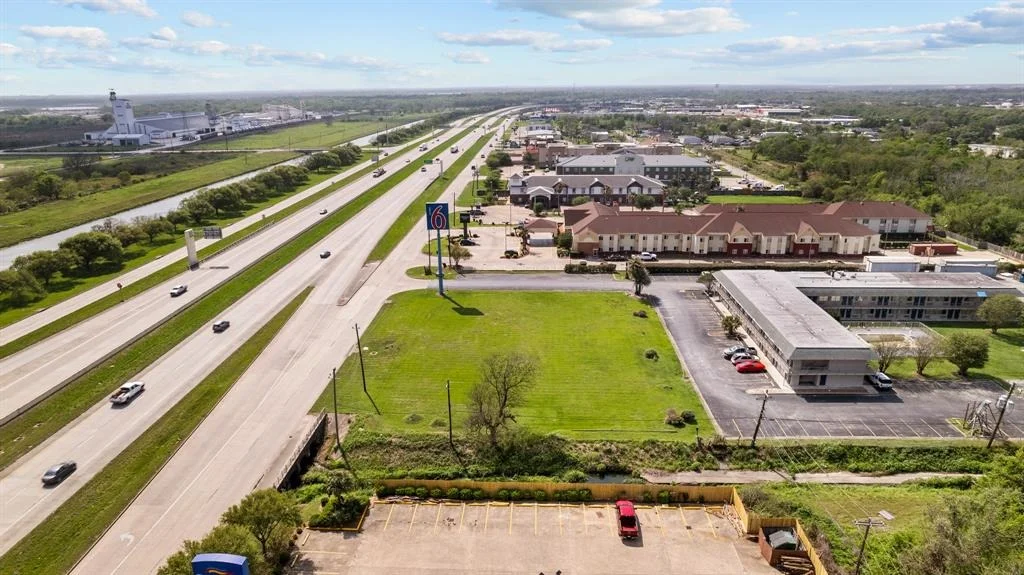Photo of 1000 Highway 332