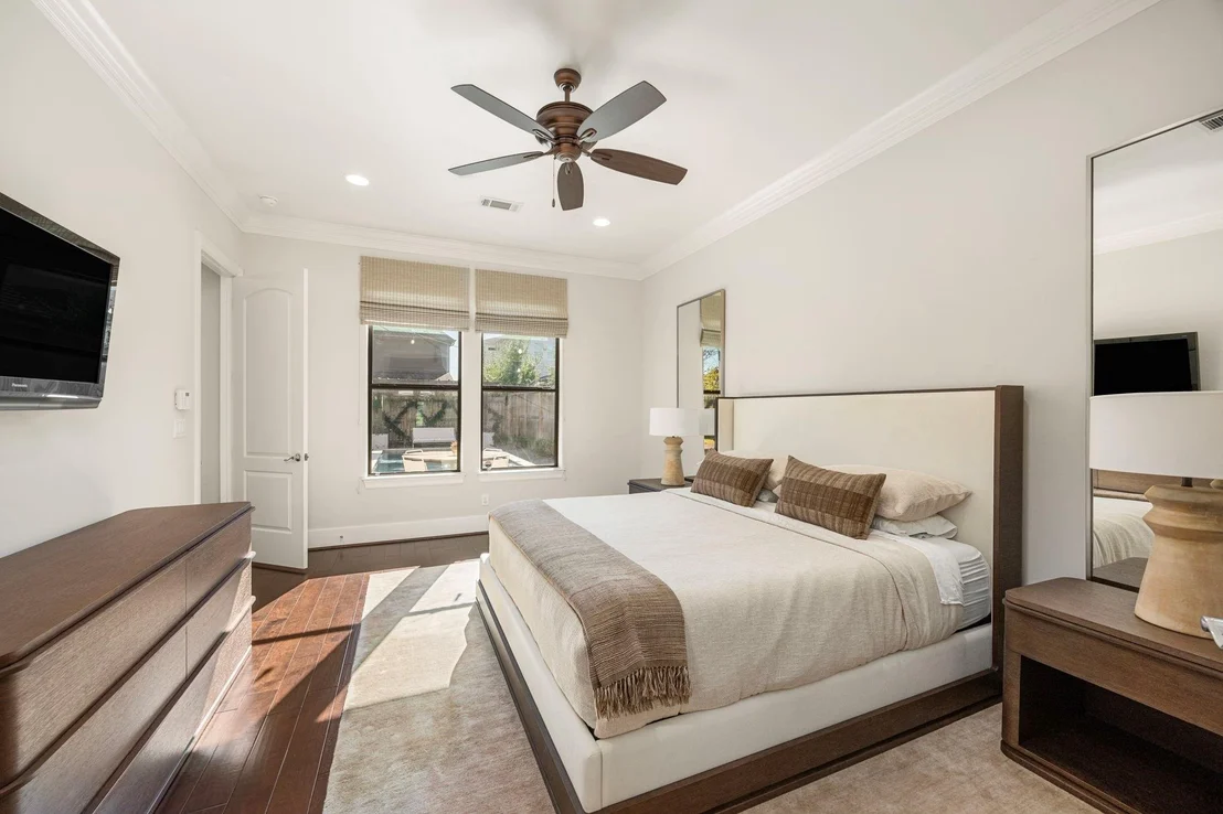 Photo of 1211 Chamboard Lane