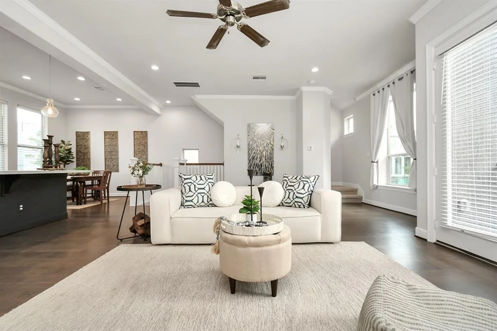 Photo of 4015 Centre Glen Drive