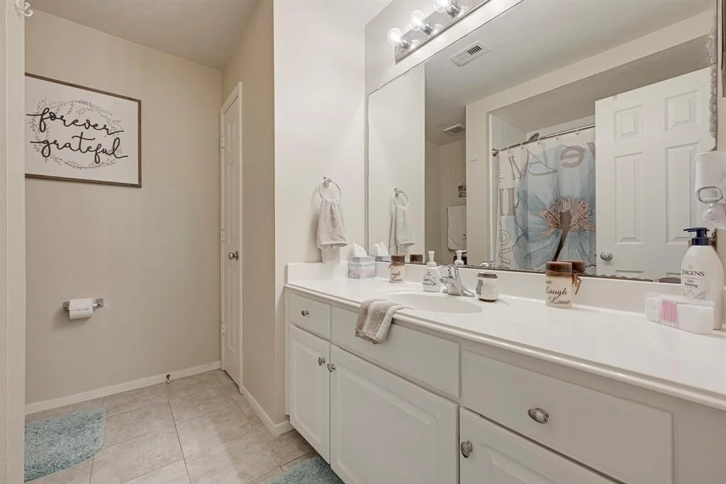 Photo of 18123 Redoak Manor Lane
