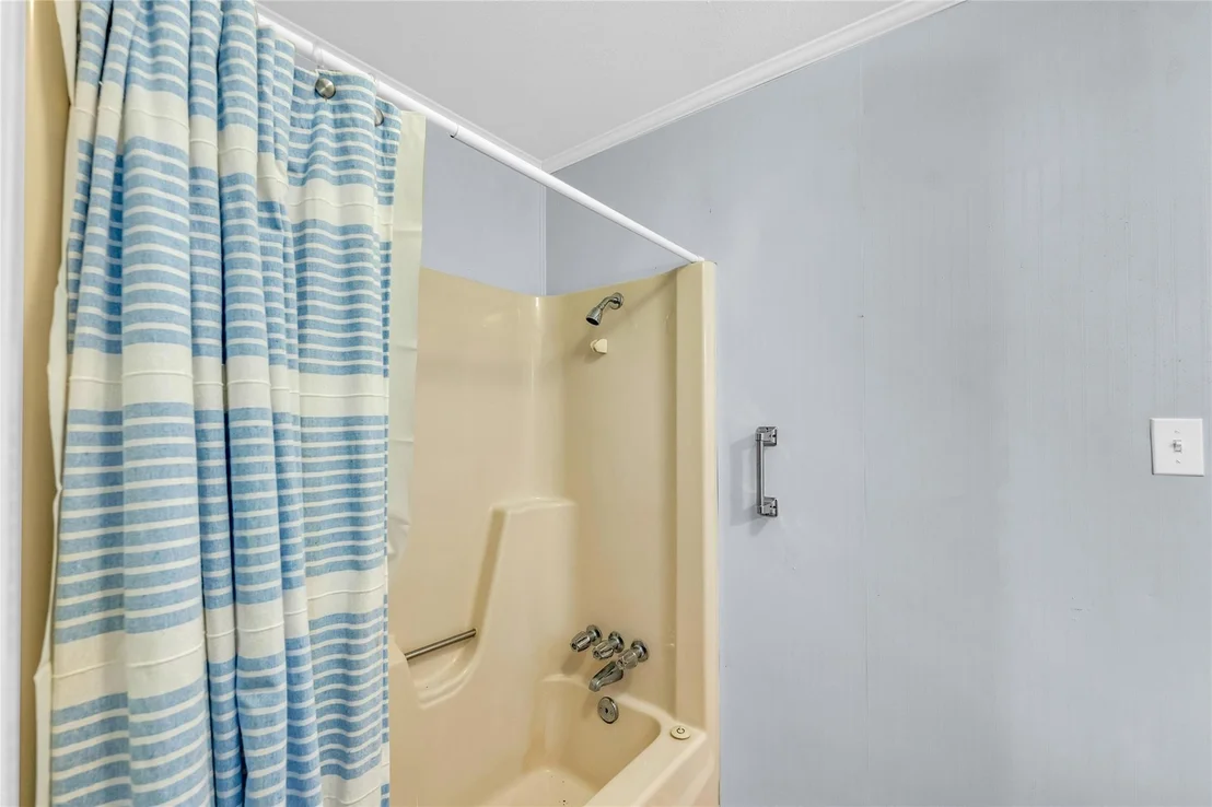 Photo of 817 Westview