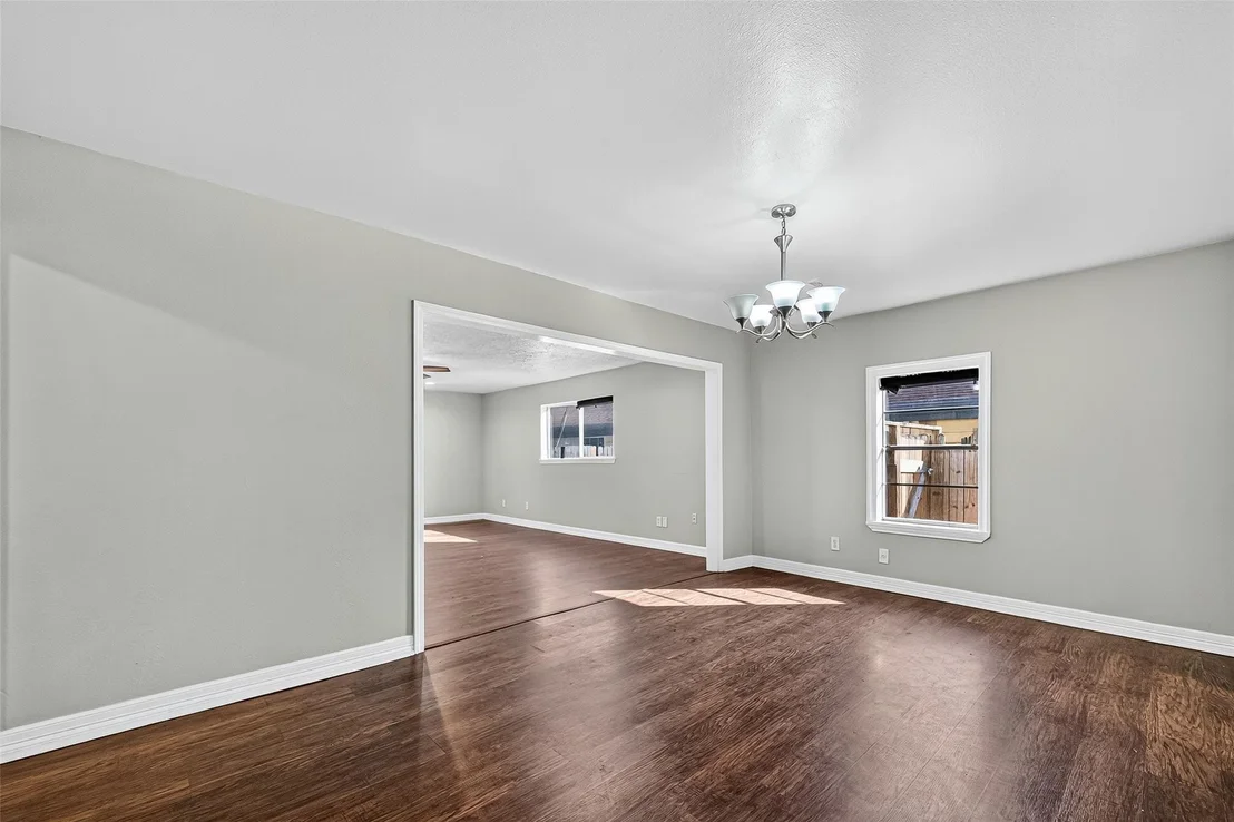 Photo of 4034 Caplin Street