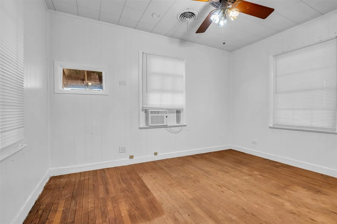 Photo of 218 Olive Avenue