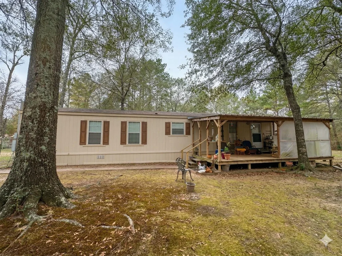 Photo of 944 Whispering Pine Lane