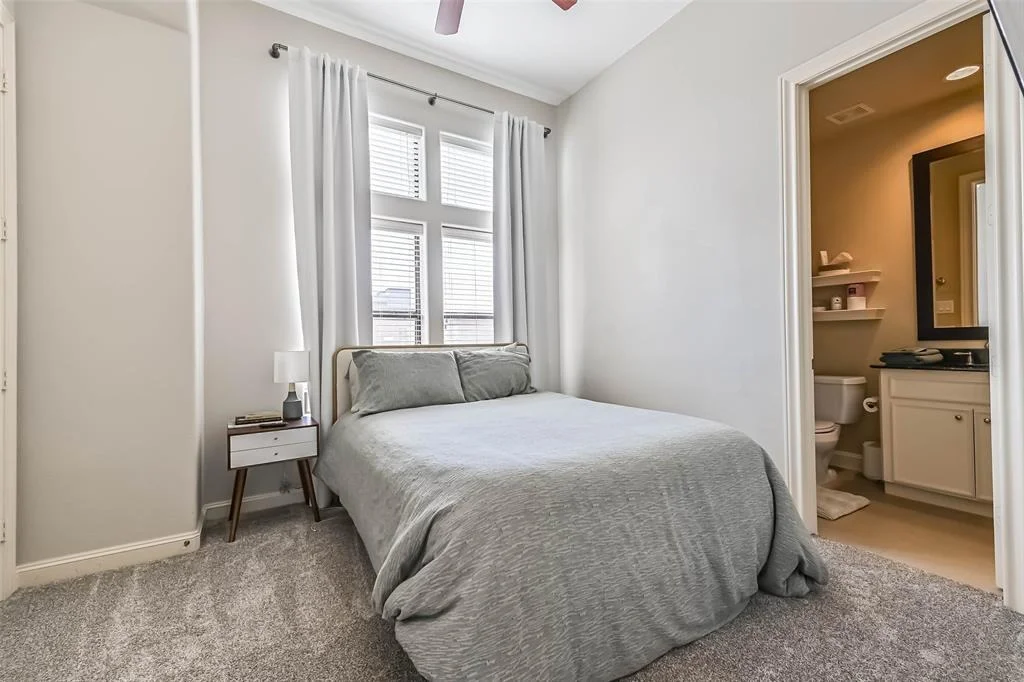 Photo of 2425 Polk Street
