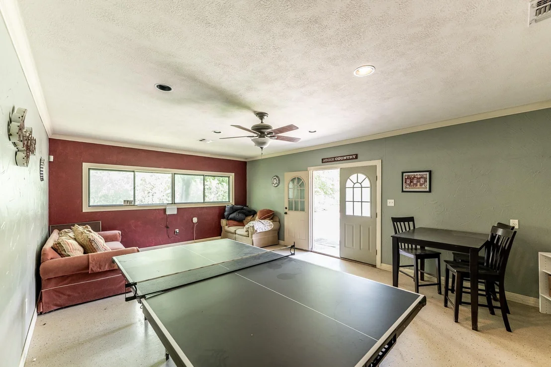 Photo of 1100 Broadmoor Drive
