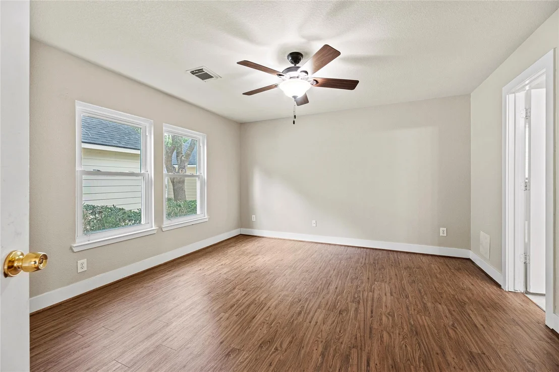 Photo of 5715 Silver Oak Drive
