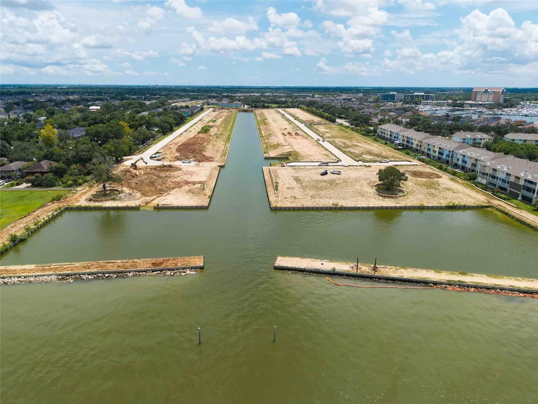 Photo of 405 Seaway Drive