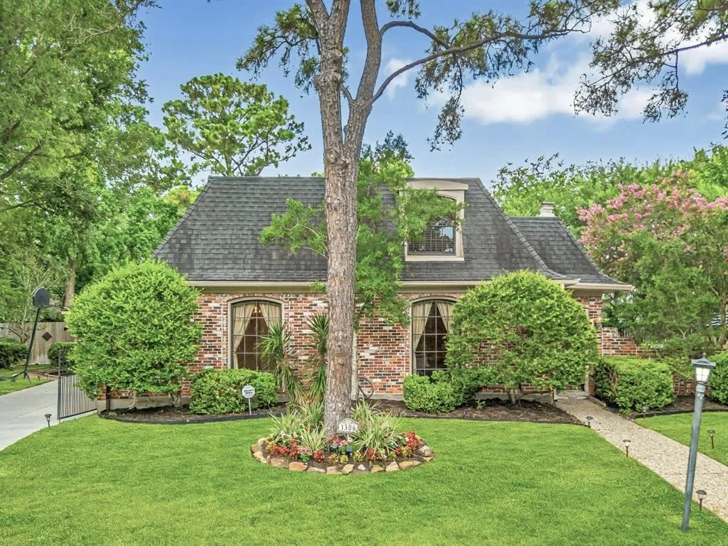 Photo of 1306 Devon Glen Drive