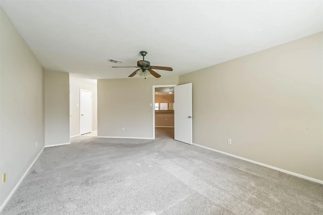 Photo of 20015 Lions Gate Drive