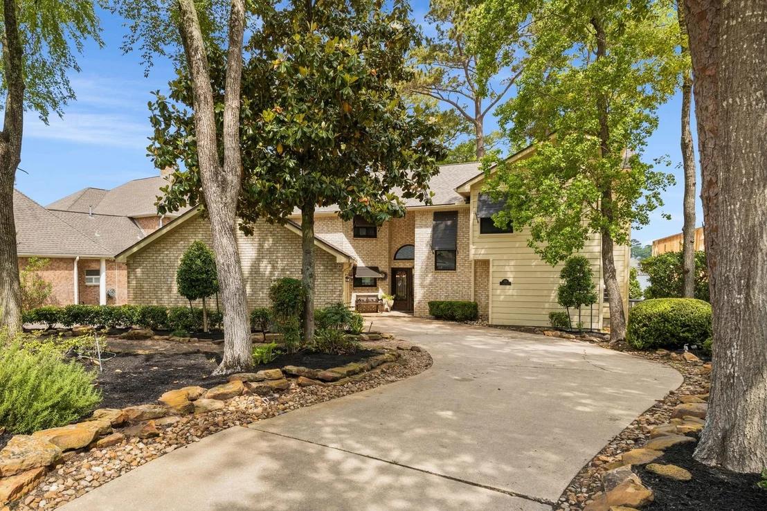 Photo of 130 Lakeside Drive