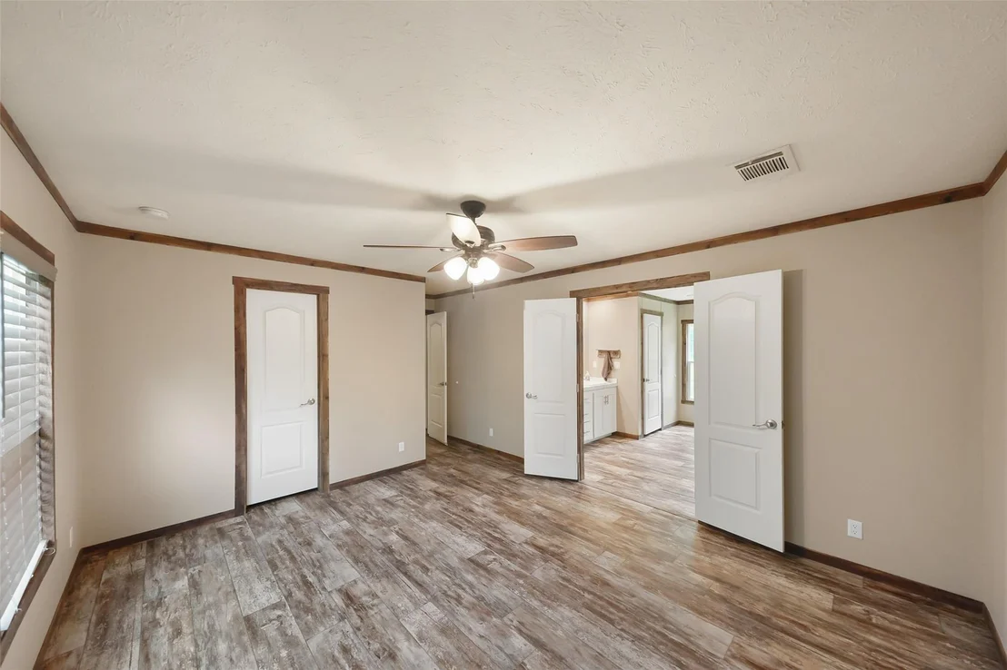 Photo of 577 Winding River Road